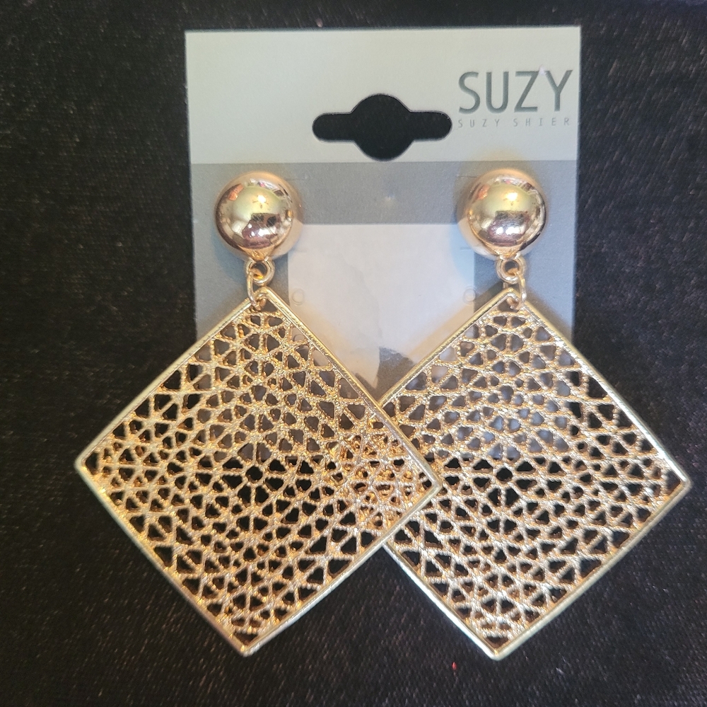 NWT Earrings, Costume Jewelry, Never worn